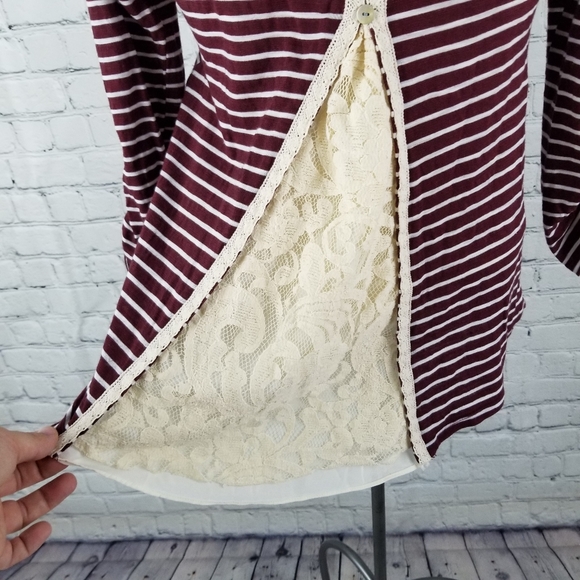 MEADOW RUE | Cassia maroon stripe lace accent top - Picture 4 of 8